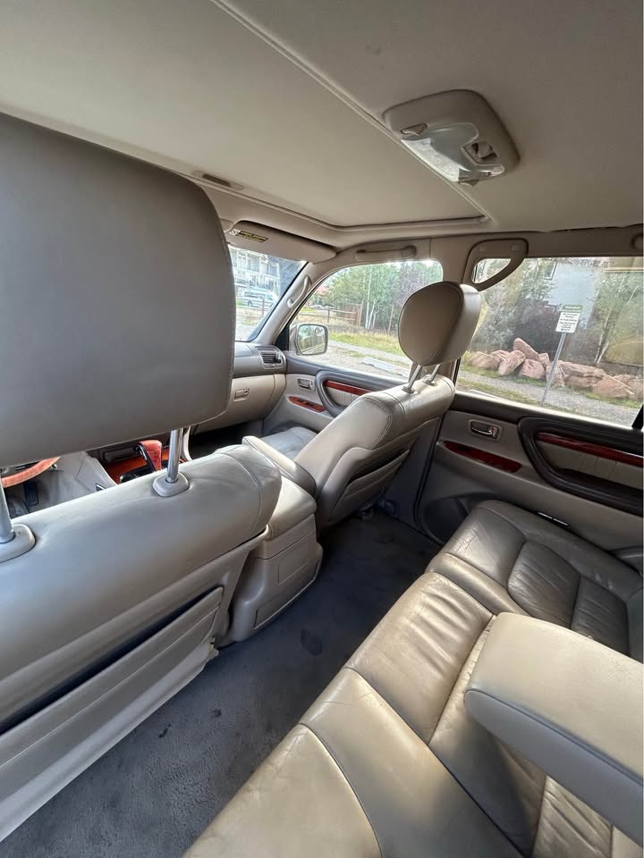 2000 Lexus LX · LX 470 Sport Utility 4D in Park City, UT (photo 8) — photo 8