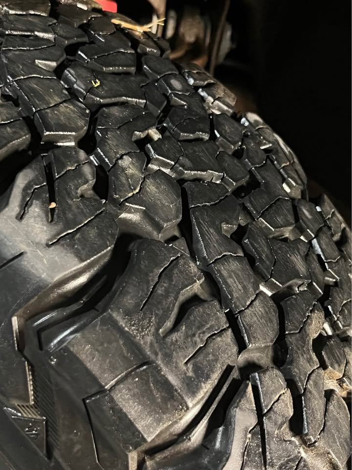Bfgoodrich ko2 285/60r20 in Fort Plain, NY (photo 2)