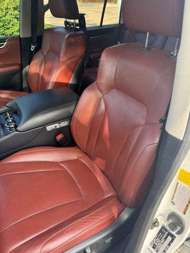 2016 Lexus LX · LX 570 Sport Utility 4D — photo 3