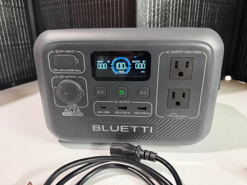 Bluetti AC2A Power Station w/ Sokiovola 120W Portable Solar Panel for Camping or outdoor activities in Commerce City, CO (photo 2) — photo 2