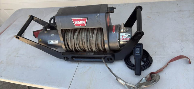 Warn XD9000 Winch with Hitch Mount — photo 3