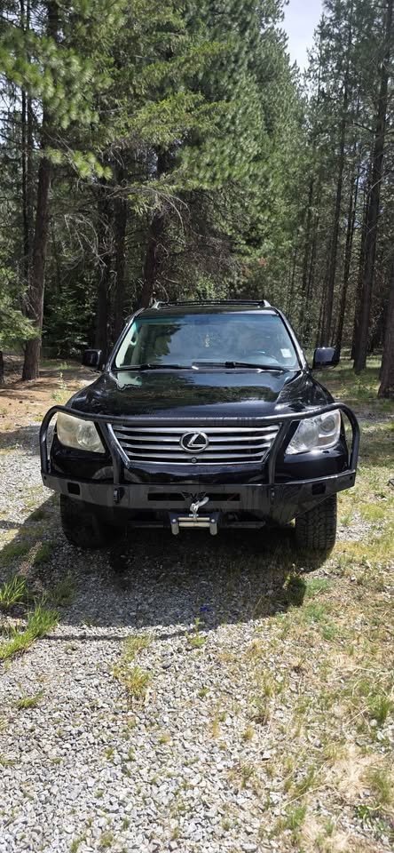 2010 Lexus LX · LX 570 Sport Utility 4D in Leavenworth, WA (photo 3) — photo 3