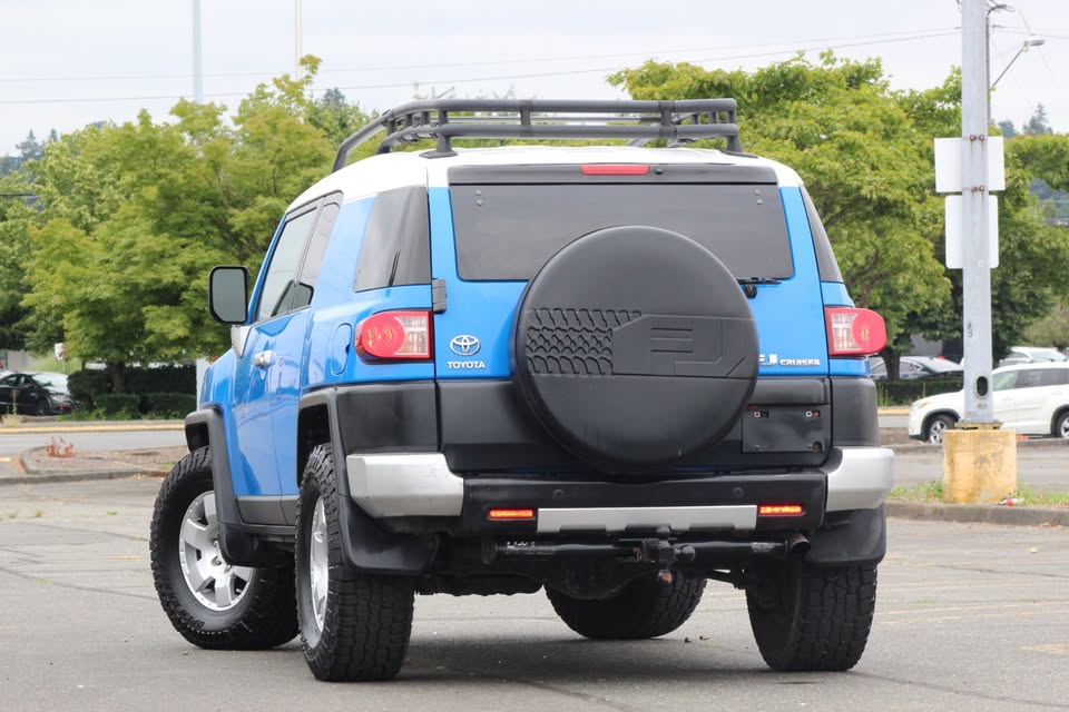 2007 Toyota FJ Cruiser in Kent, WA (photo 8) — photo 8