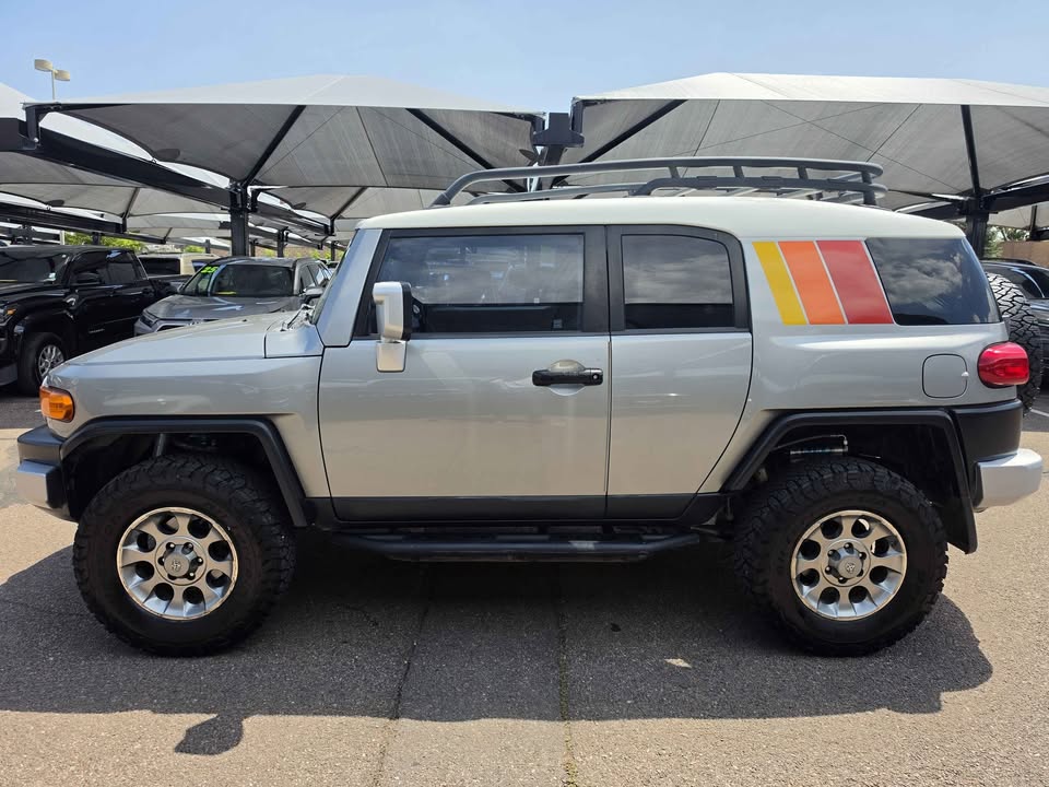 2011 Toyota FJ Cruiser · Sport Utility 2D in Colorado Springs, CO (photo 4)