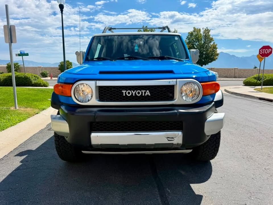 2007 Toyota FJ Cruiser, 4.0L 6Cil, RWD/4x4 - REBUILT TITLE in Salt Lake City, UT (photo 6) — photo 6