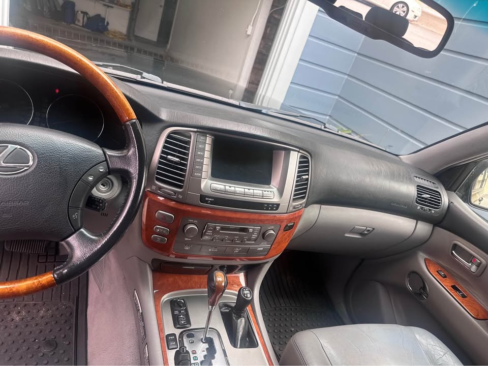 2006 Lexus LX · LX 470 Sport Utility 4D in San Francisco, CA (photo 8) — photo 8