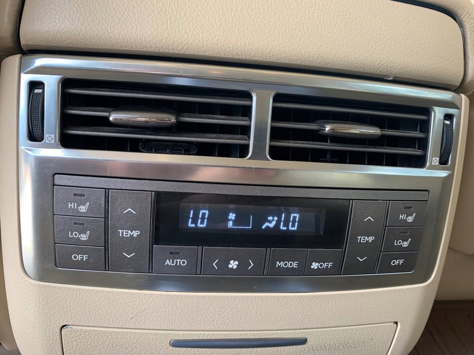 2011 Lexus LX 570 in Castle Rock, CO (photo 12) — photo 12