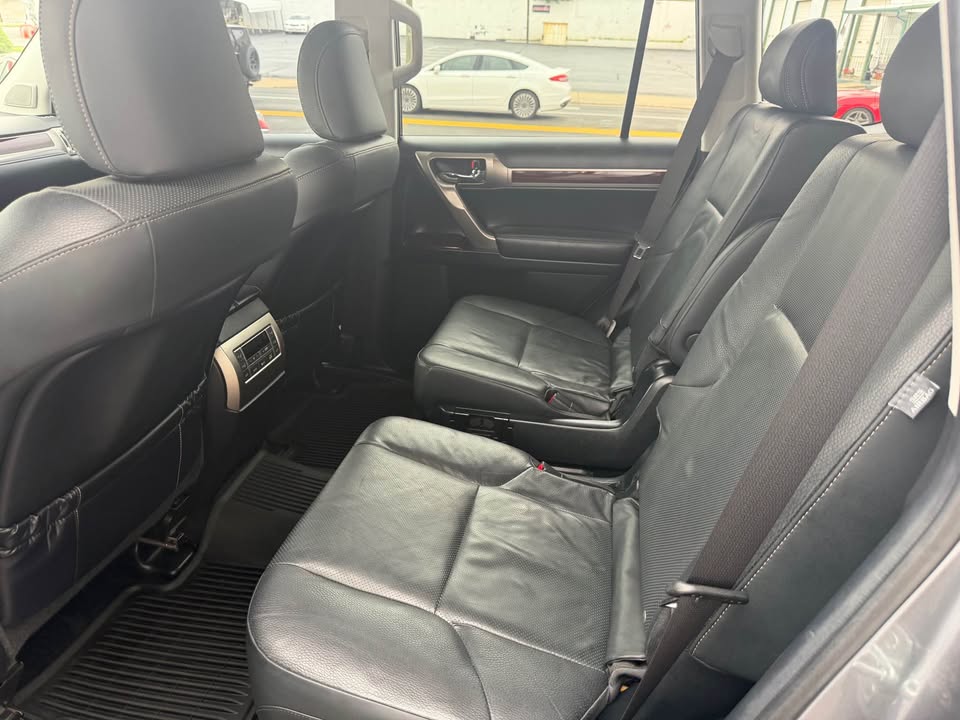 2019 Lexus GX · GX 460 Premium Sport Utility 4D (photo 8) — photo 8