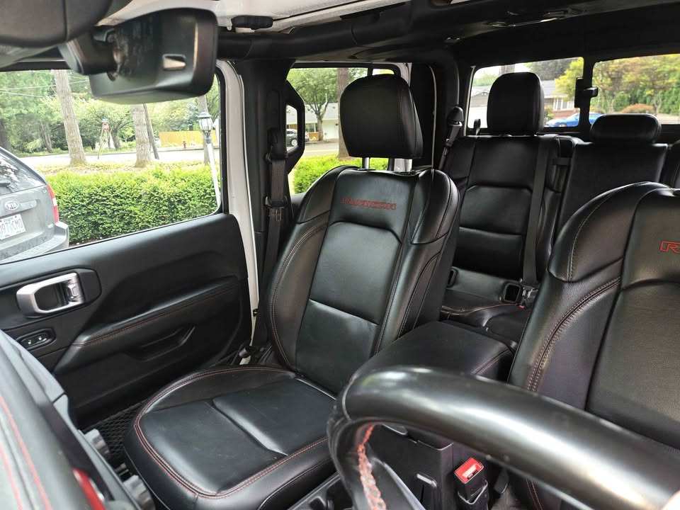 2020 Jeep Gladiator · Rubicon Pickup 4D 5 ft in Eagle Creek, OR (photo 10)