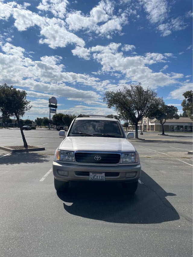 2001 Toyota Landcruiser · Sport Utility 4D — photo 2