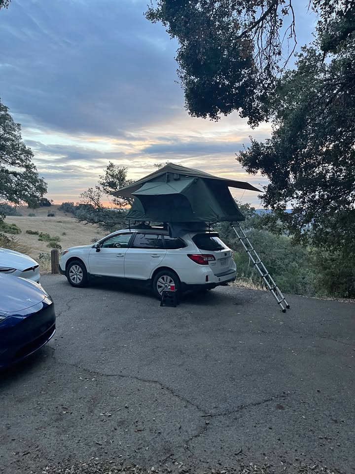 Thule Tepui Explorer Kukenam 3-person roof top tent olive green (photo 1)