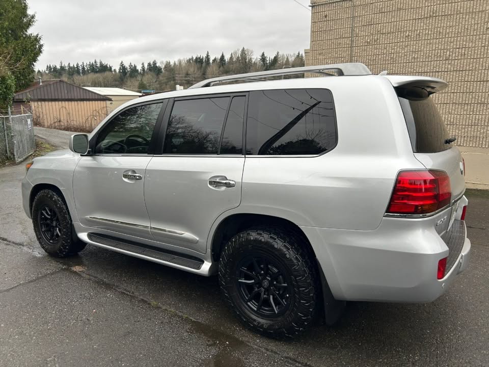 2010 Lexus LX 570 Sport Utility in Kirkland, WA (photo 6)