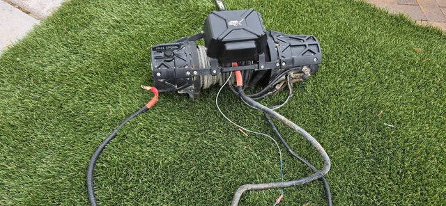 Smittybilt XRC 9.5K Winch — photo 3