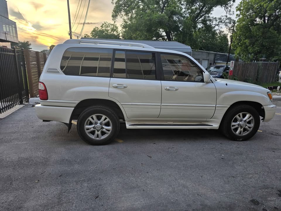 2003 Lexus LX · LX 470 Sport Utility 4D in Austin, TX (photo 7)