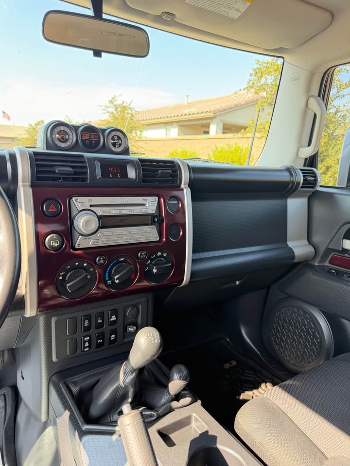 2007 Toyota FJ Cruiser · Sport Utility 2D in Goodyear, AZ (photo 12) — photo 12