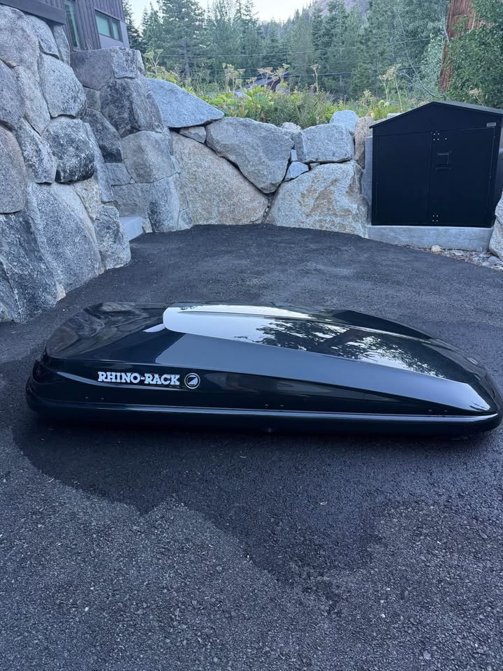 Rhino-Rack Zenith MasterFit Roof Cargo Box - 14 cu ft - High Gloss Black in Truckee, CA (photo 4) — photo 4
