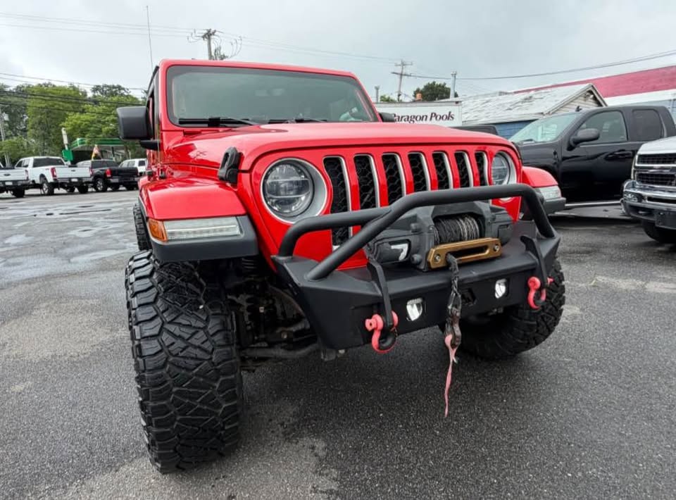 2020 Jeep Gladiator · Overland Pickup 4D 5 ft in Huntington, NY (photo 9) — photo 9