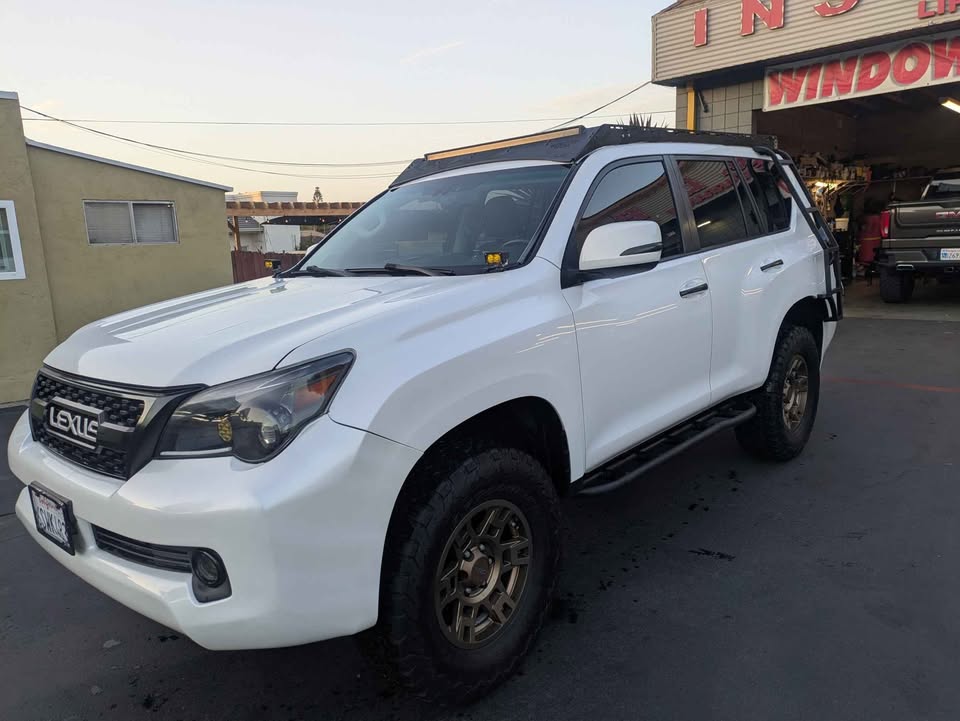 2011 Lexus GX · GX 460 Luxury Sport Utility 4D in National City, CA (photo 8)