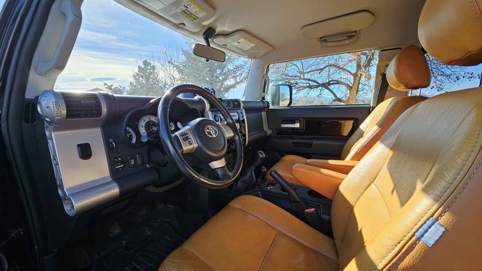 2008 Toyota FJ Cruiser · Sport Utility 2D (photo 7) — photo 7