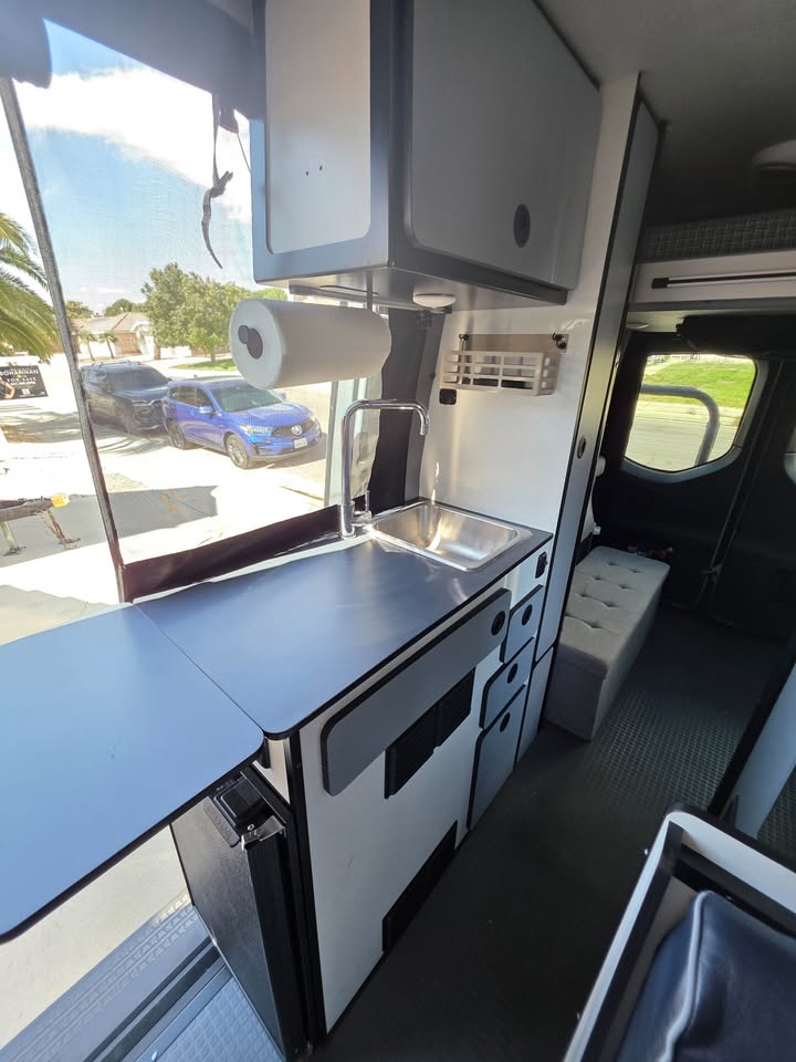 2022 Winnebago revel 4x4 diesel in Montgomery, TX (photo 11) — photo 11