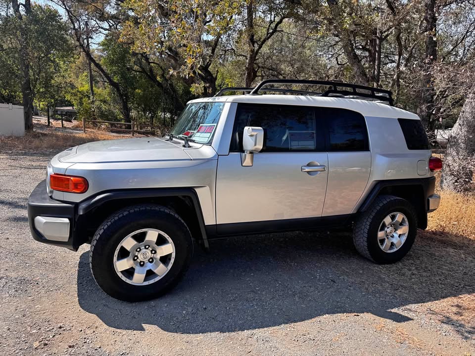 2007 Toyota FJ Cruiser 4WD in Auburn, CA (photo 1)