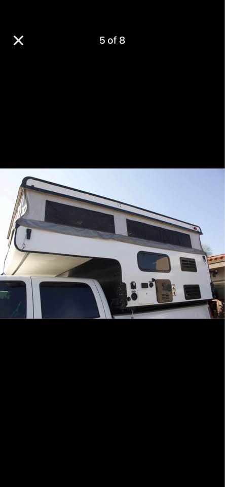 Palomino SS 1200 Truck Camper in Woodland Hills, CA (photo 3)