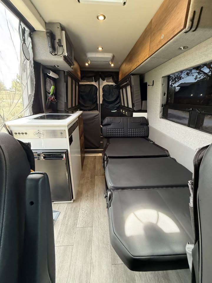2020 Storyteller Overland mode 4x4 mercedes sprinter 2500 in Bend, OR (photo 11) — photo 11