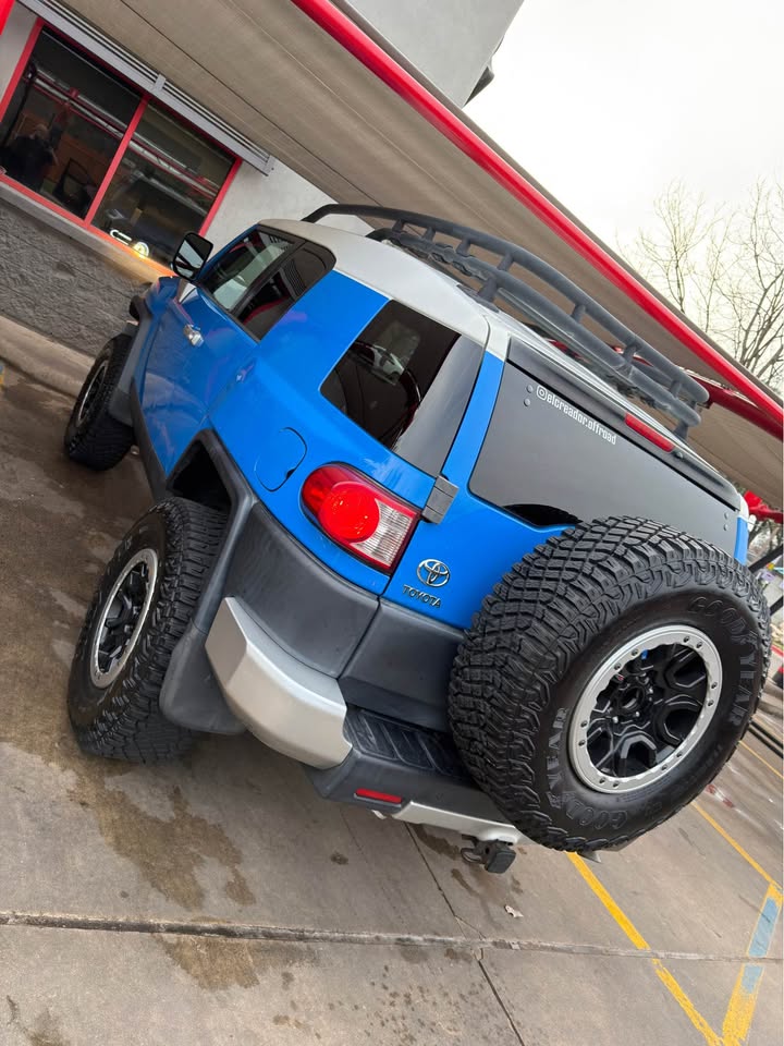 2007 Toyota FJ Cruiser · 4x4 in Austin, TX (photo 9) — photo 9