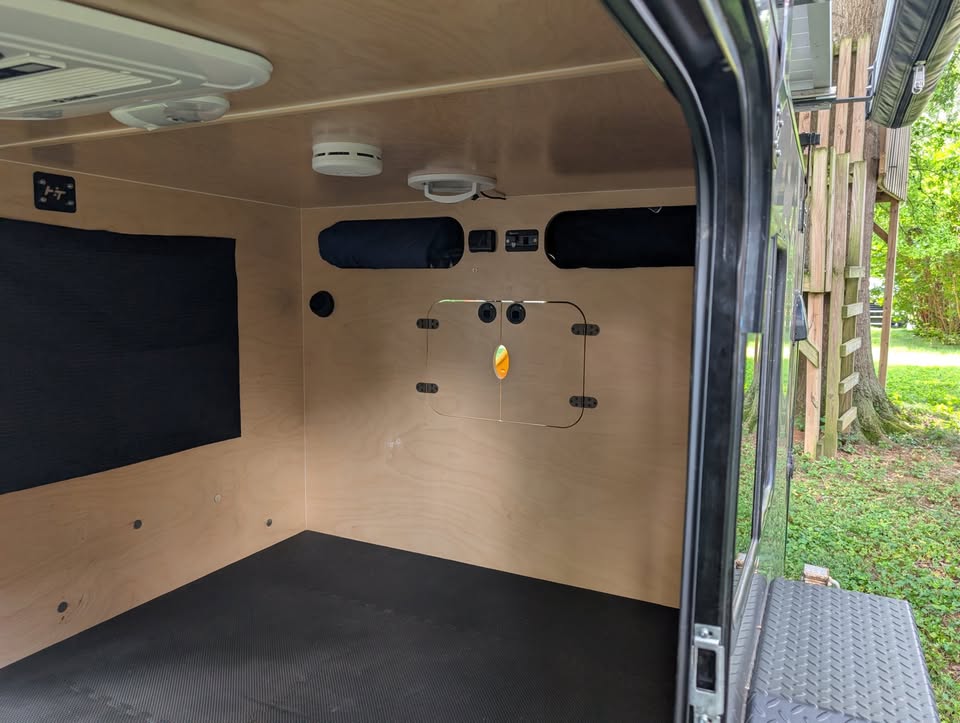 2022 Hiker Trailer 5X10 Mid-Range Delux in Louisville, KY (photo 7) — photo 7