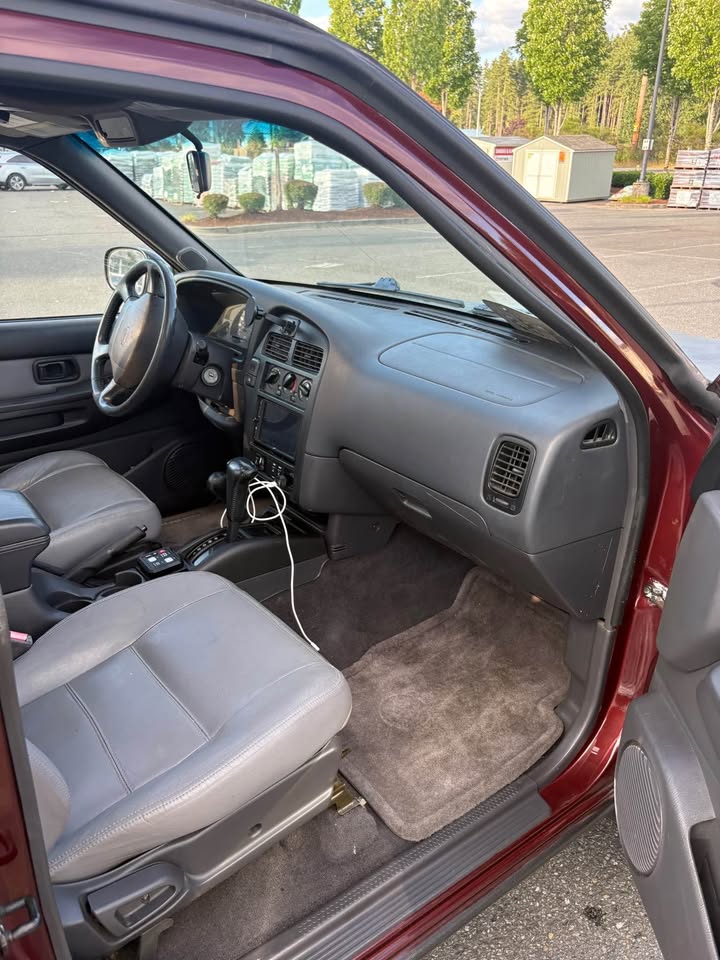 1996 Nissan Pathfinder · 3.3 V6 (photo 7) — photo 7