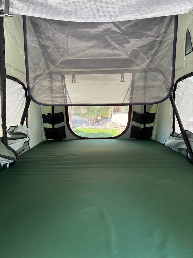 Thule (Tepui) Kukenam 3 Person Outfitter Roof Tent + Thule Bars and Brackets (Barely Used) — photo 2