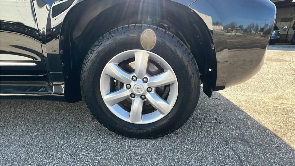 2011 Lexus GX in Pleasant Hill, IA (photo 9) — photo 9