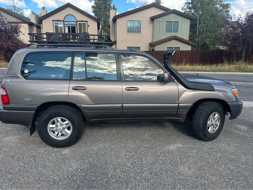 2000 Lexus LX · LX 470 Sport Utility 4D in Park City, UT (photo 6) — photo 6