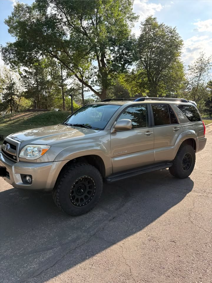 2007 Toyota 4Runner in Fort Collins, CO (photo 4)