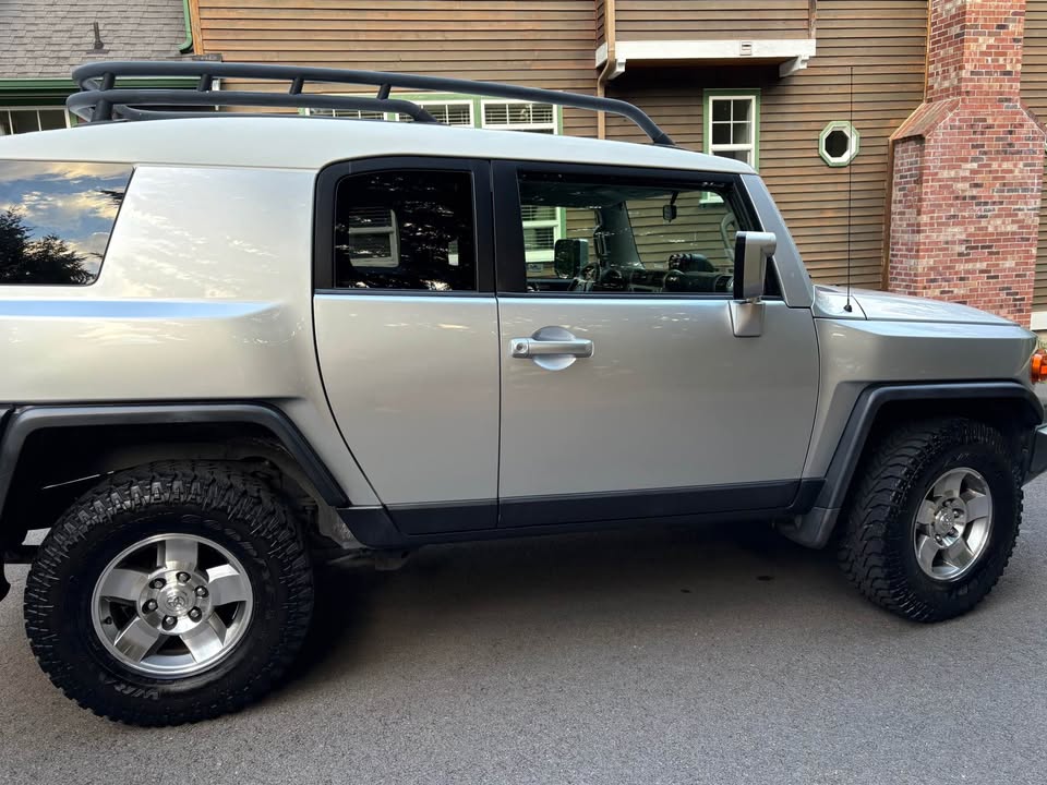 2008 Toyota FJ Cruiser in Gig Harbor, WA (photo 7) — photo 7