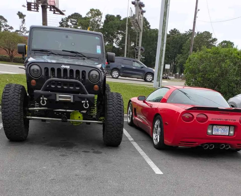 Jeep Wrangler Unlimited Sahara (photo 6) — photo 6