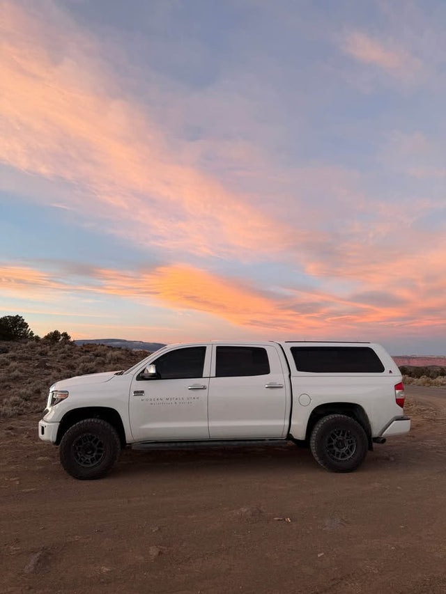2016 Toyota Tundra CrewMax · 1794 — photo 3