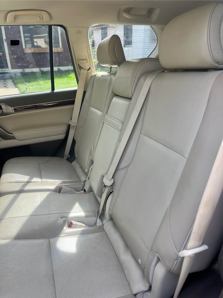 2010 Lexus GX 460 in Longmont, CO (photo 5) — photo 5