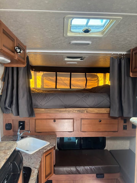 2015 Palomino Pop Up camper in Gladstone, OR (photo 4)