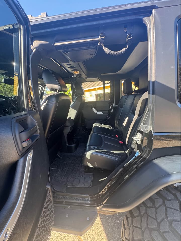2016 Jeep Wrangler Unlimited Rubicon 4x4 (photo 8) — photo 8