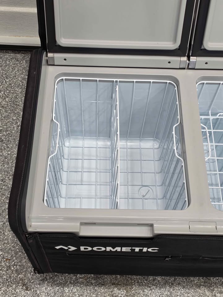 Dometic CFX3 75DZ Dual Zone Fridge And Freezer (photo 7) — photo 7