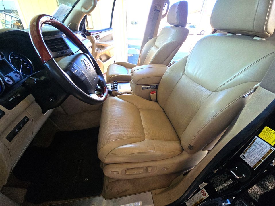 2010 Lexus LX 570 (photo 9) — photo 9