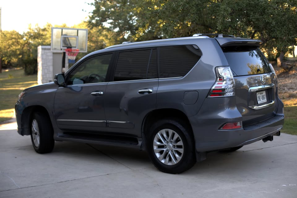 2017 Lexus gx460 in Boerne, TX (photo 2) — photo 2