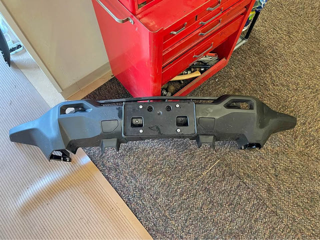 2026 Chevrolet Colorado ZR2 Lower Front Fascia (photo 1)