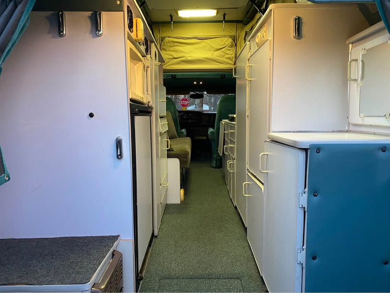 2003 Dodge Sportsmobile EB30 in Gurnee, IL (photo 10) — photo 10