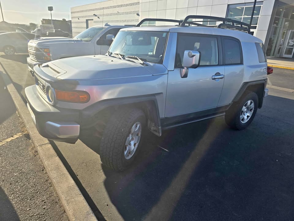 2007 Toyota FJ Cruiser in Ontario, OR (photo 1)