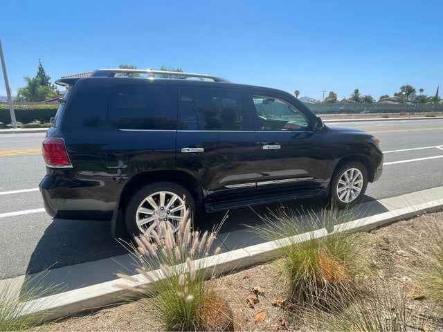 2008 Lexus LX · LX 570 Sport Utility 4D — photo 3