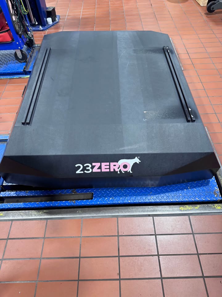 23Zero Armadillo Hard Shell Roof Top Tent in Salt Lake City, UT (photo 8) — photo 8