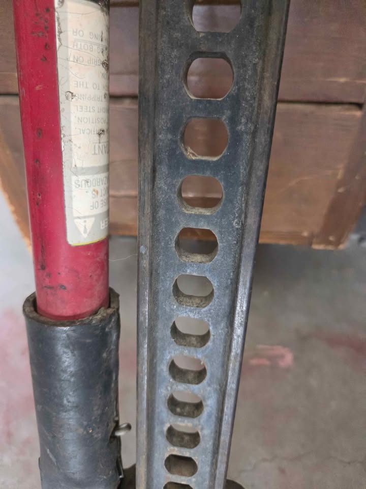 Hi lift premium model hl 484 jack in Sparks, NV (photo 5) — photo 5