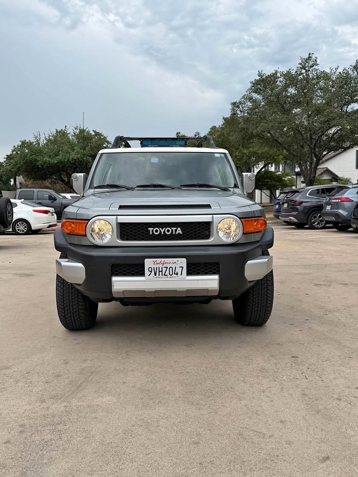 2012 Toyota FJ Cruiser · Sport Utility 2D in Austin, TX (photo 1)